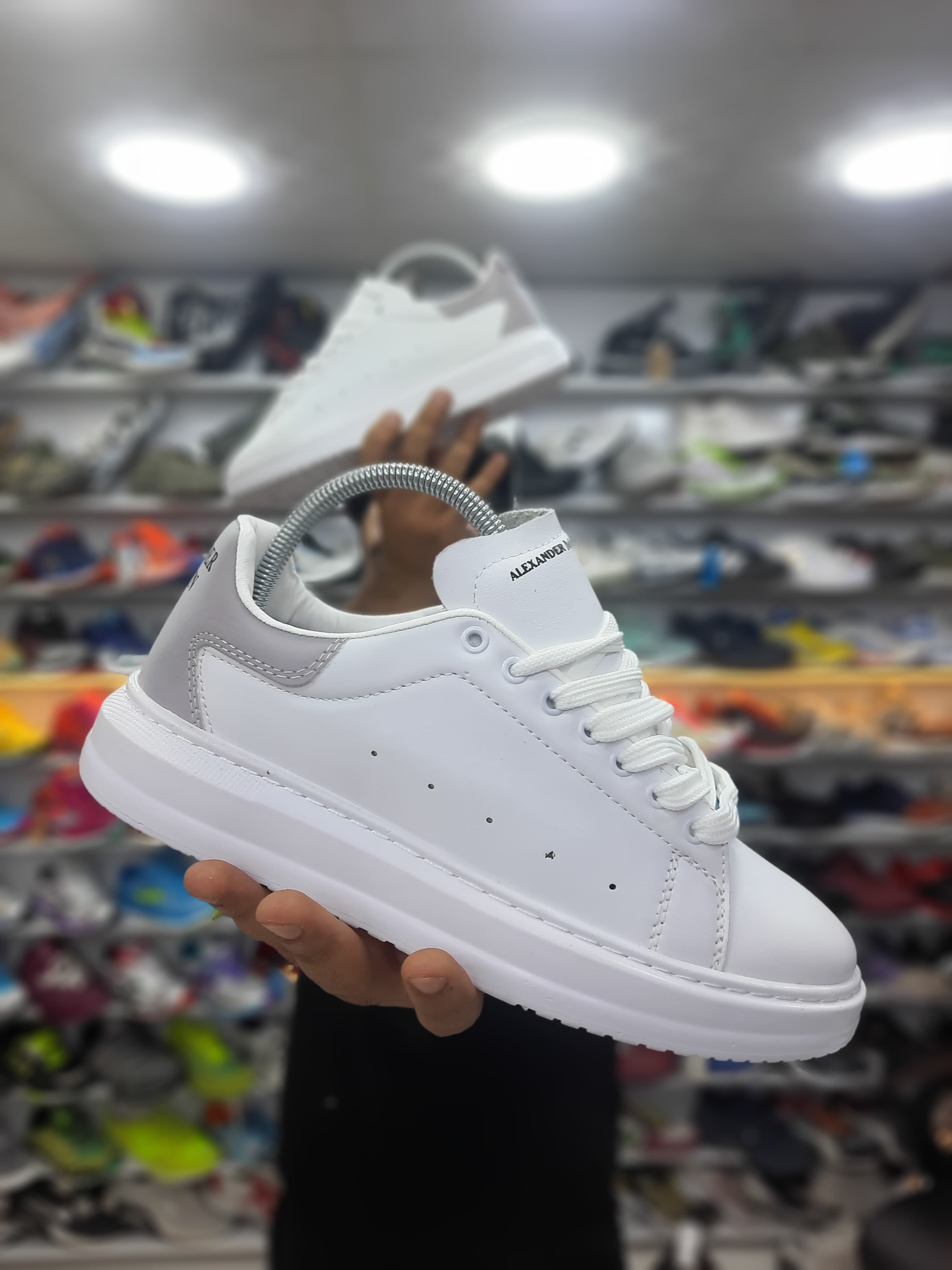 ونس مک کویین کلاسیک مردانه شبرنگ ALEXANDER MAC QUEEN