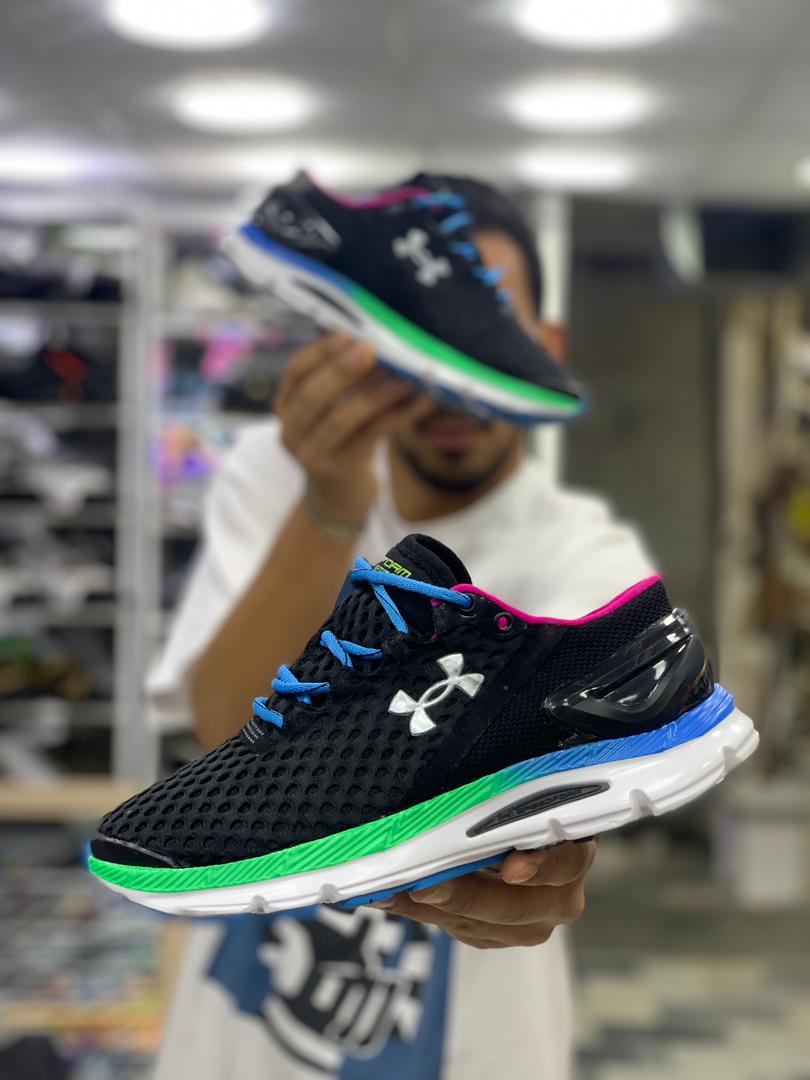 کتونی ورزشی آندر آرمور  UNDER ARMOUR مردانه مشکی سبز جدید و ترند