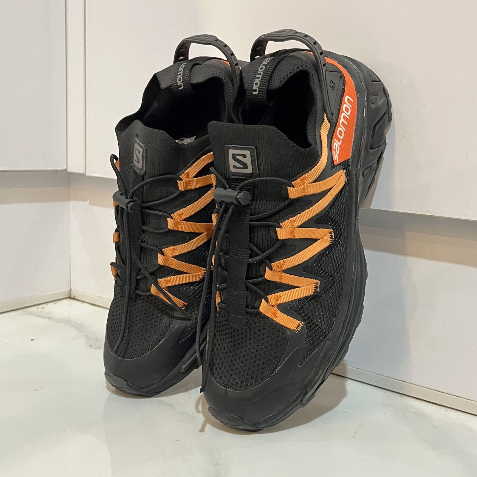 کتونی سالامون مدل جورابی رنگ مشکی طلایی (حراج فوق العاده)SALOMON XT_RUSH