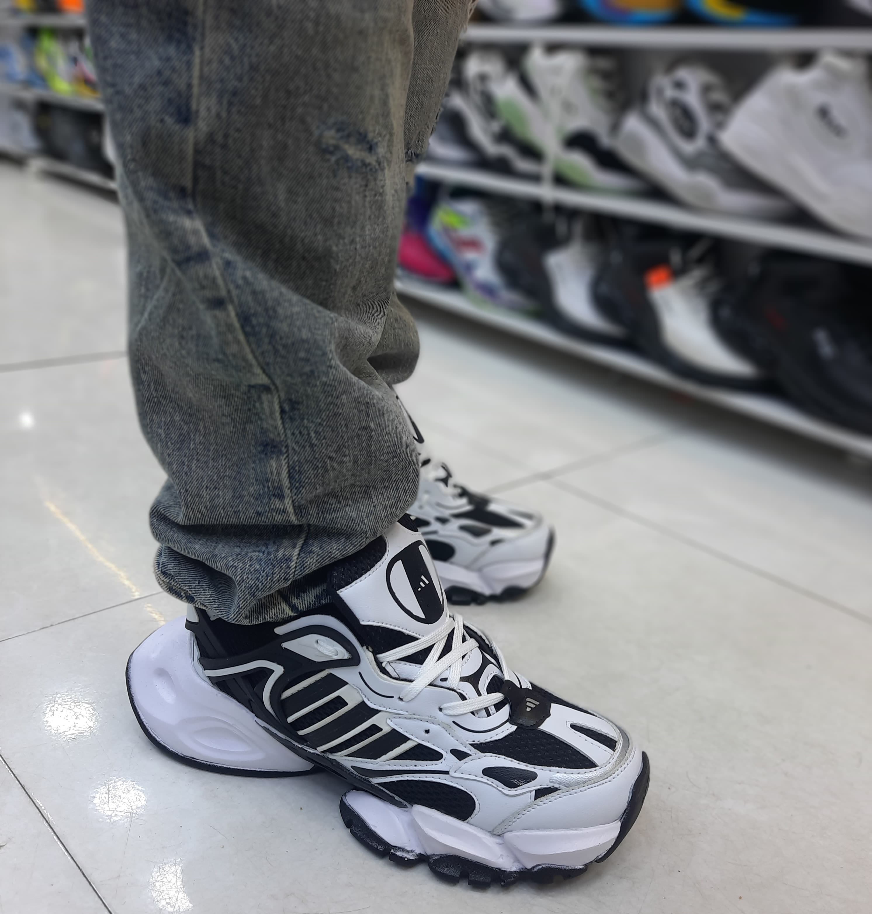 کتونی آدیداس ونتو اکس ال جی دیلاکس adidas Vento XLG Deluxe