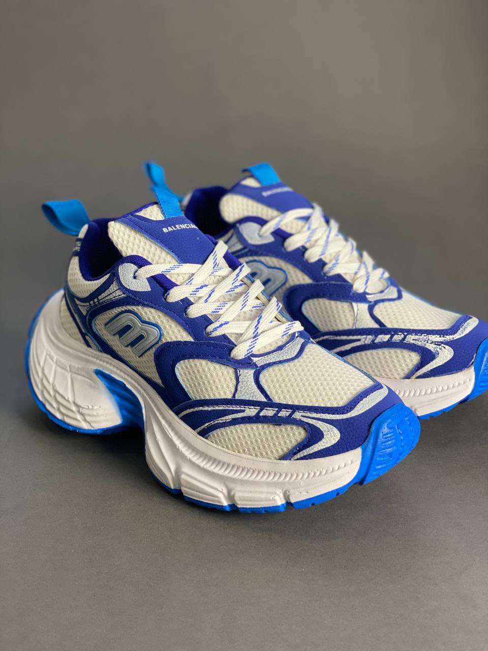 بانسیاگا 10 ایکس سفید مشکی جدید و ترند