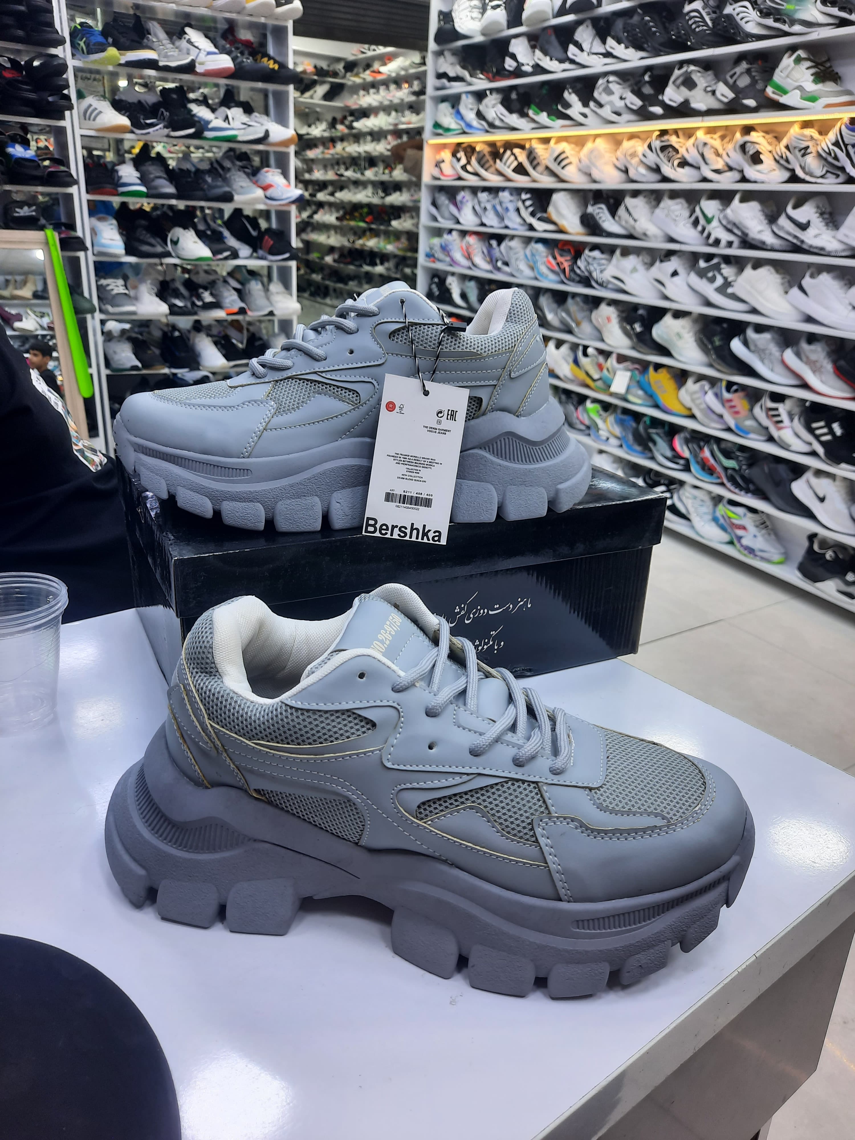 کتونی برشکا لژ دار رنگ طوسی جدید و ترند