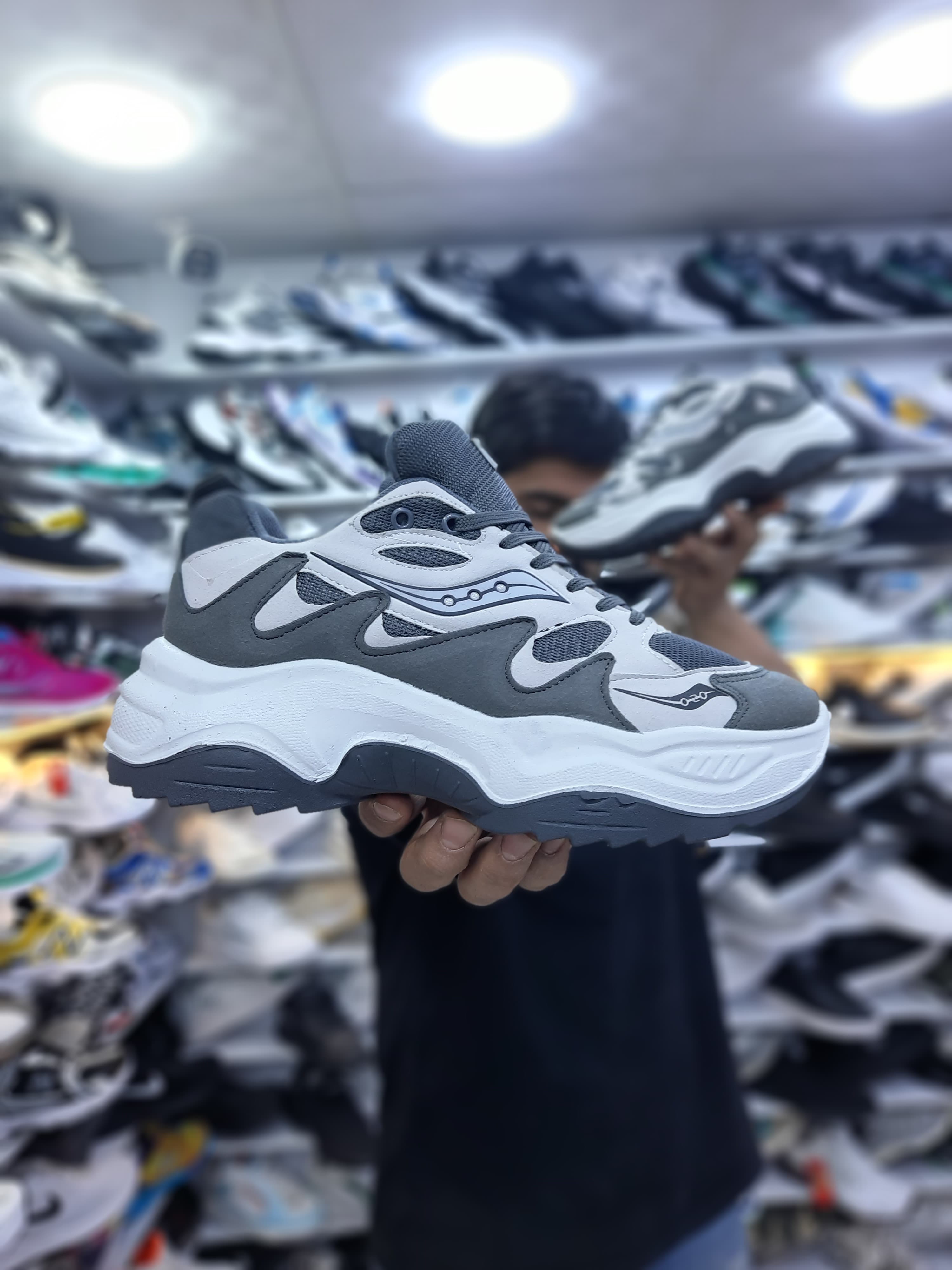 کتونی ساکونی مردانه زیره تزریق حراج سایز39تا43