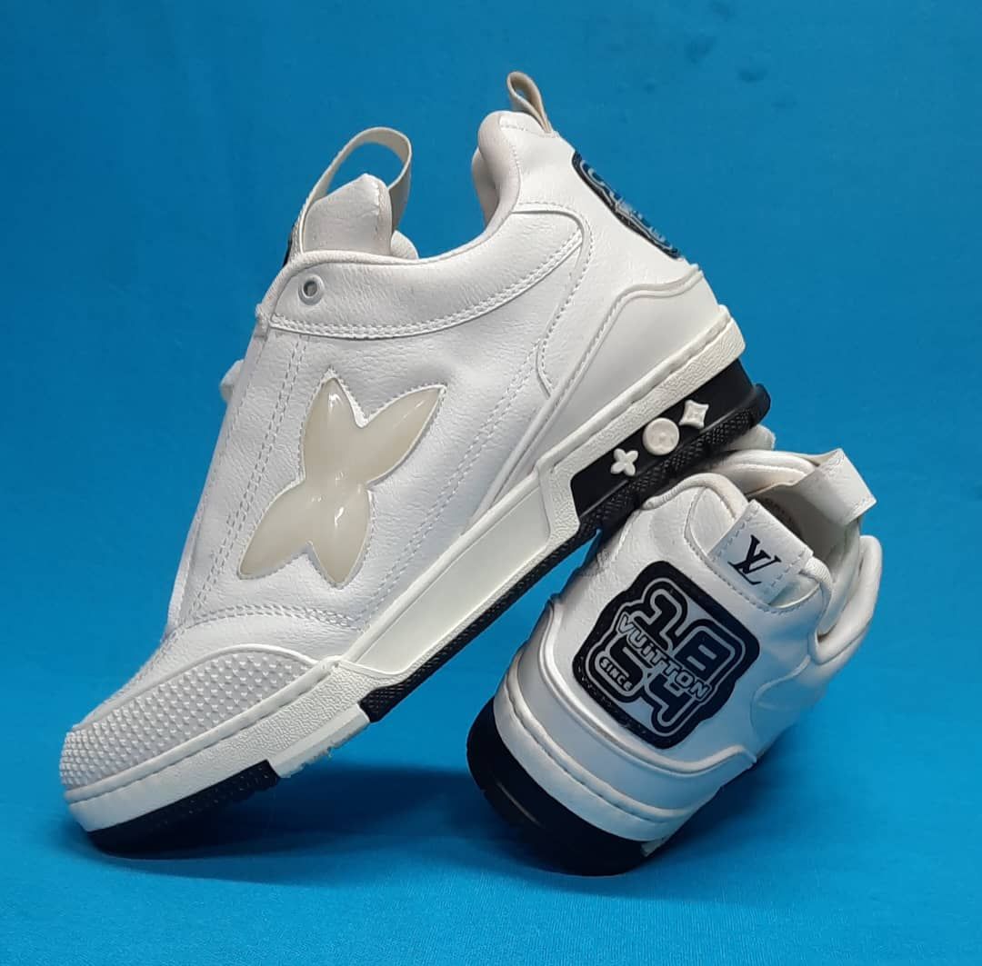 کتونی لویی ویتون lv رنگ آبی روشن جدید و ترند