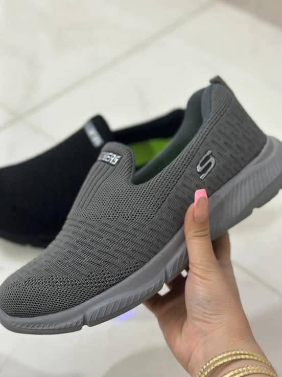 کتونی اسکیچرز مردانه رنگ طوسی مدل جورابی و راحتی فروش ویژه sketchers