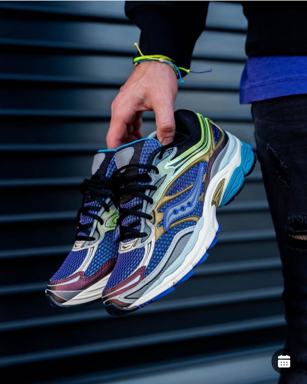 کتونی ورزشی ساکونی رنگ بنفش جدید و ترند saucony omni9