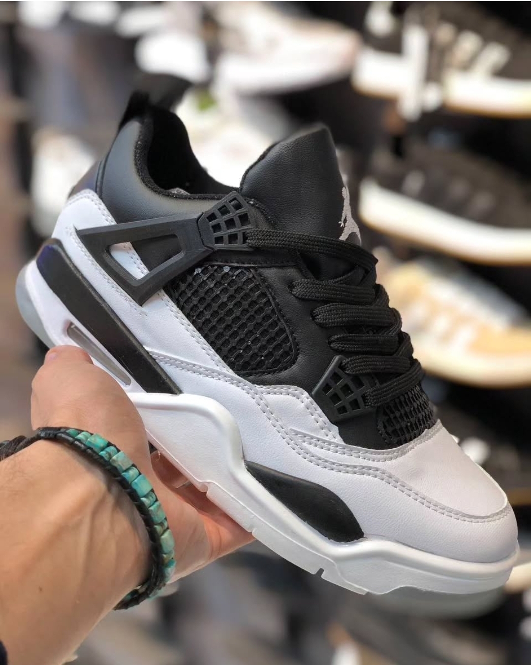 کتانی جردن 4 جدید و جذاب مردانه رنگ سفید طوسی