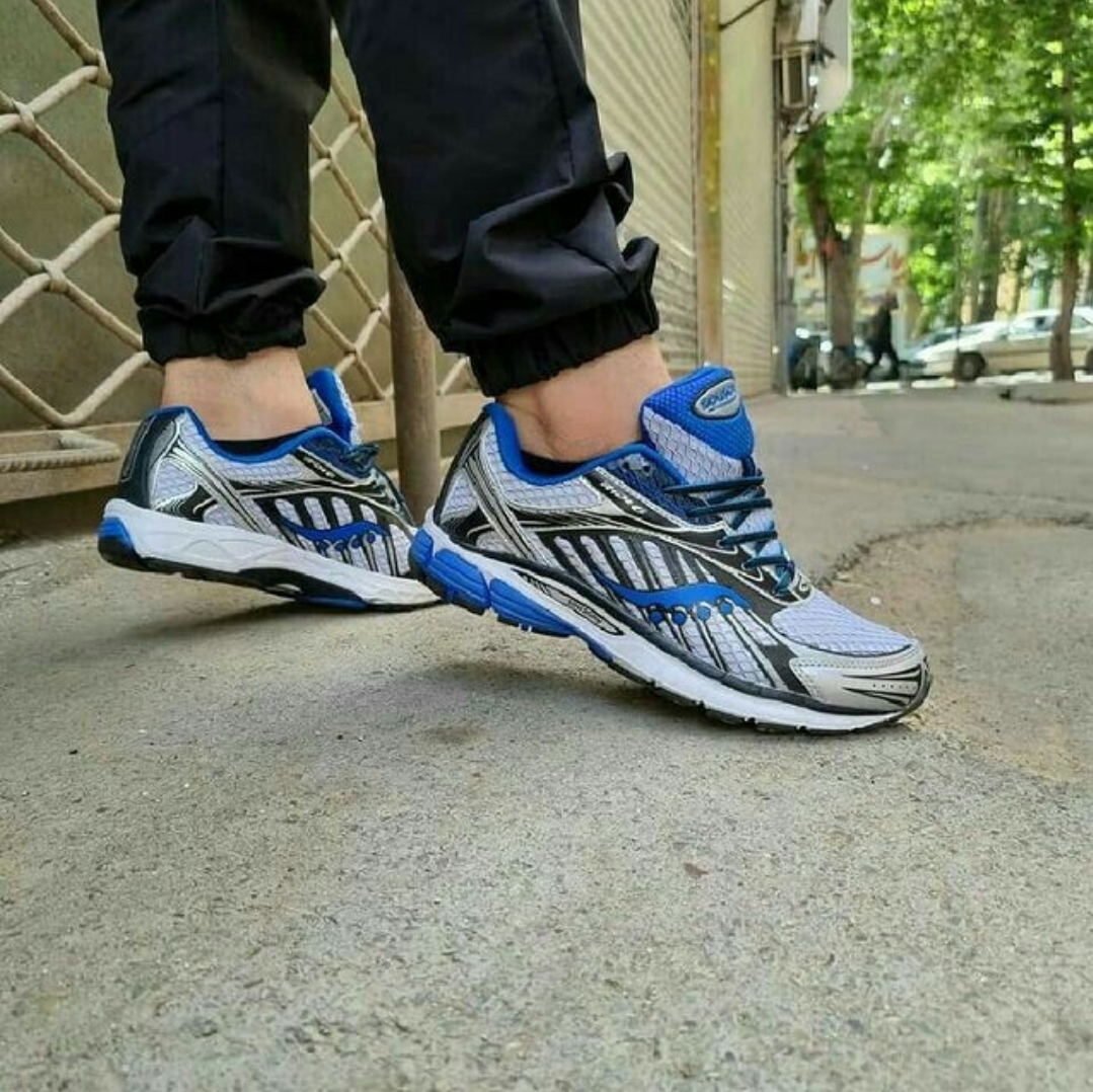 کتونی ساکونی سفارش آسیا رنگ آبی حراج شد saucony ride 6
