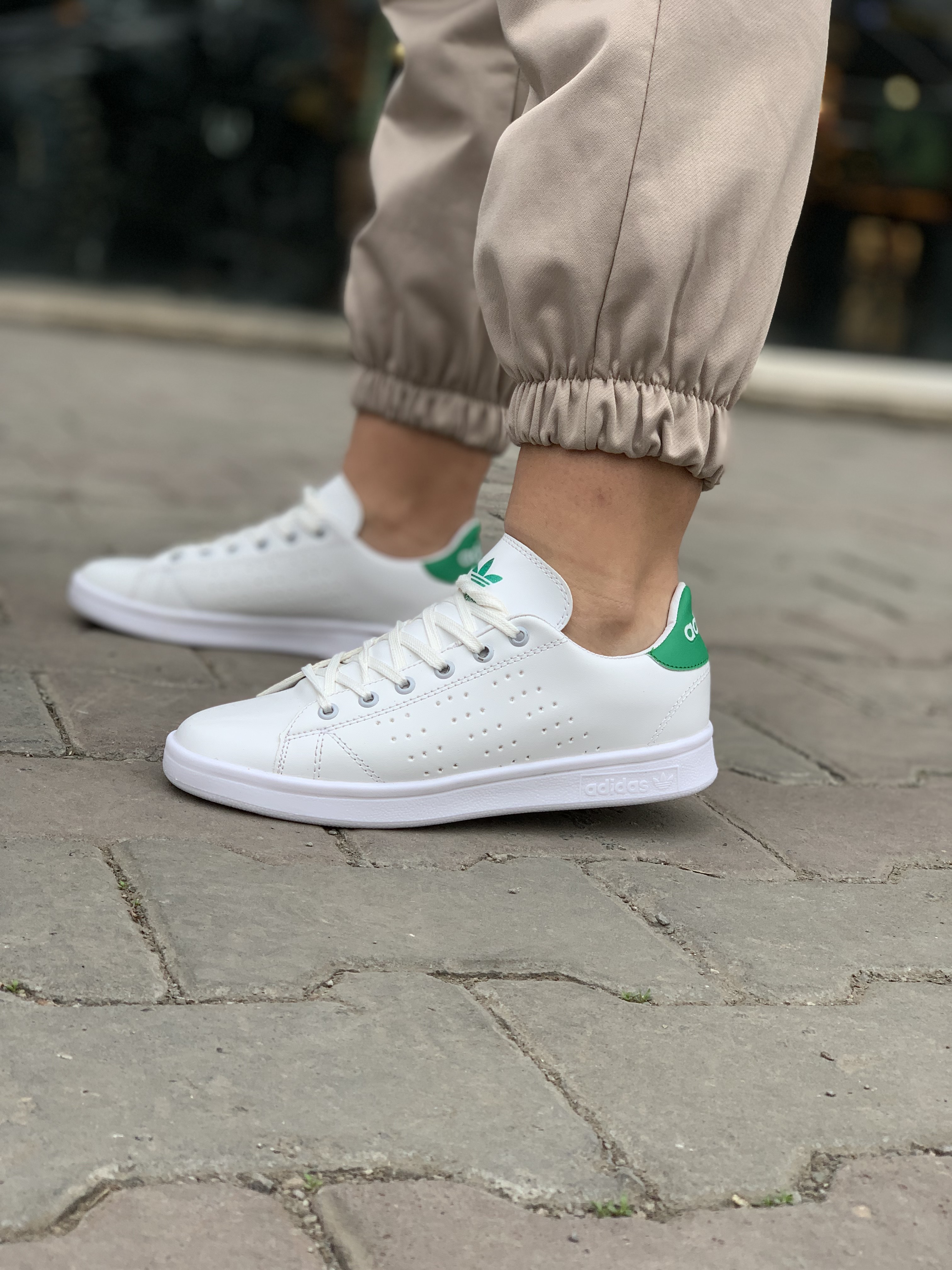 کتونی استن اسمیت مردانه حراج فقط ۳۹۸ هزار تکسایز ۴۱ Stan Smith