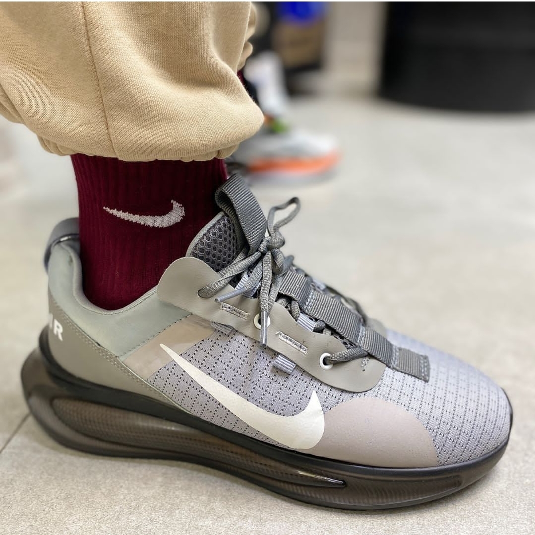 کتونی نایک کپسولی رنگ طوسی جدید و حراج