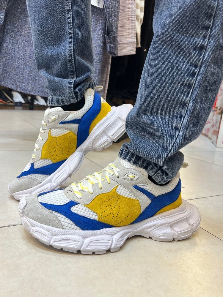 کتونی بالنسیاگا 3 ایکس لارج سفید آبی  ترند و آف balenciagaa