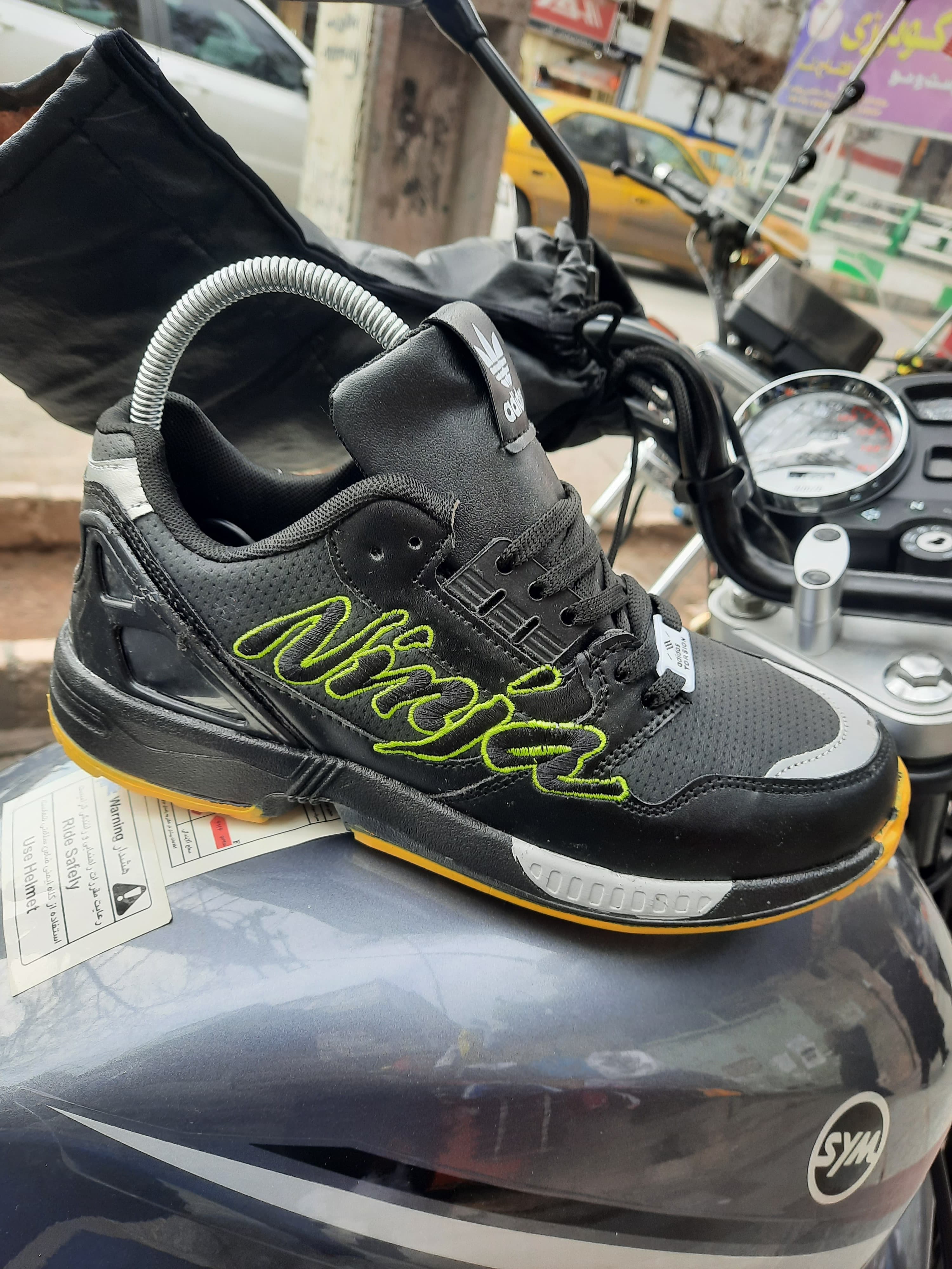 کتونی زدایکس نینجا رنگ مشکی زرد حراج مردانه