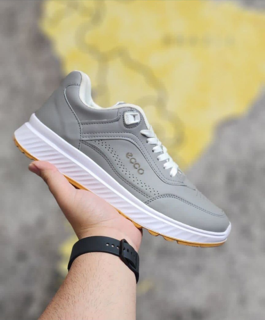 کتونی اکو مردانه آرام پا سفید کاراملی حراج زیر قیمت بازار