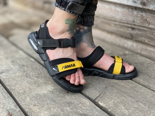 صندل مردانه نایک ایر مکس رنگ مشکی زرد حراج شد