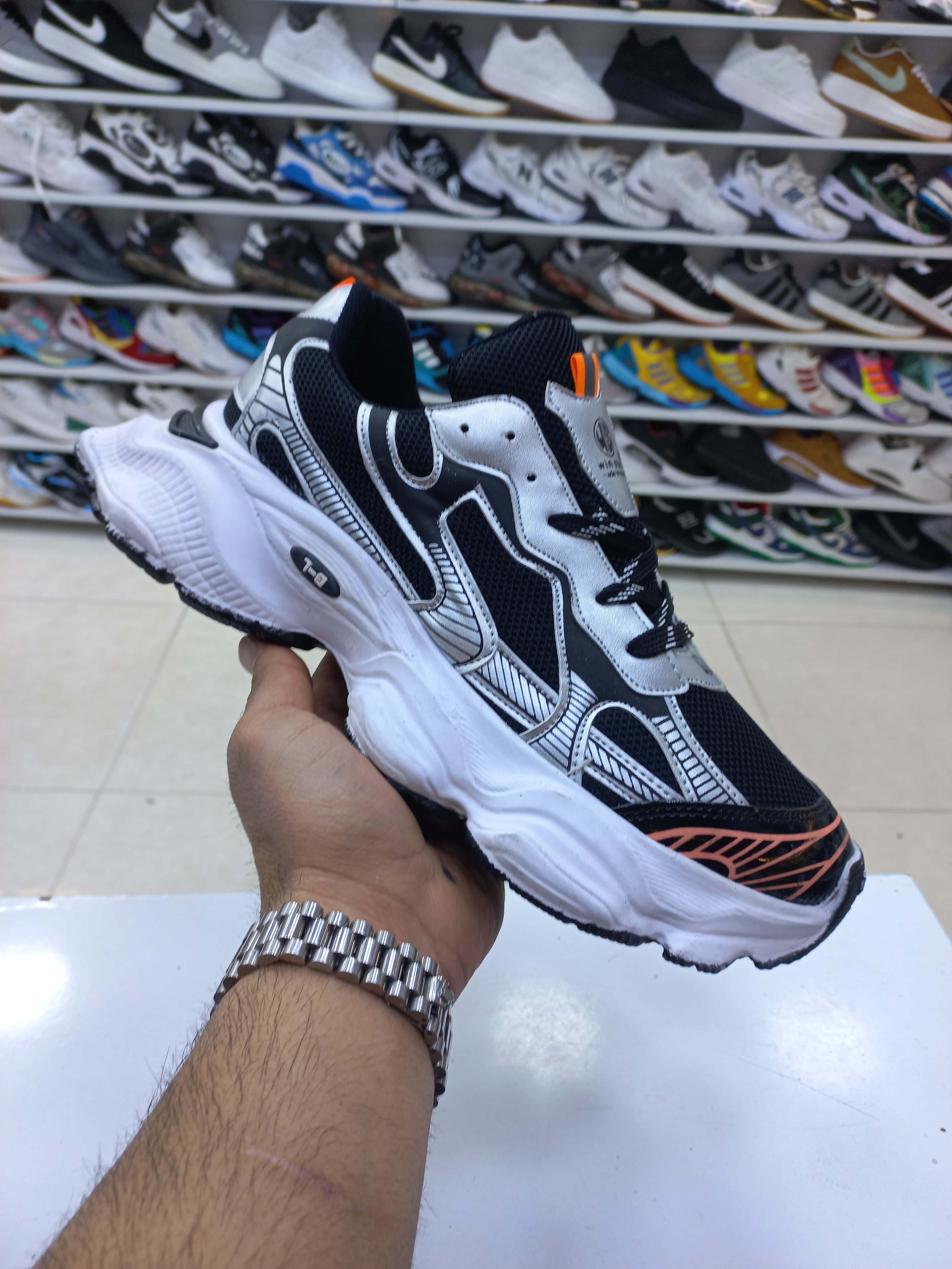 کتونی بالنسیاگا ۳ ایکس لارج مشکی نارنجی جدید و ترند Balenciaga