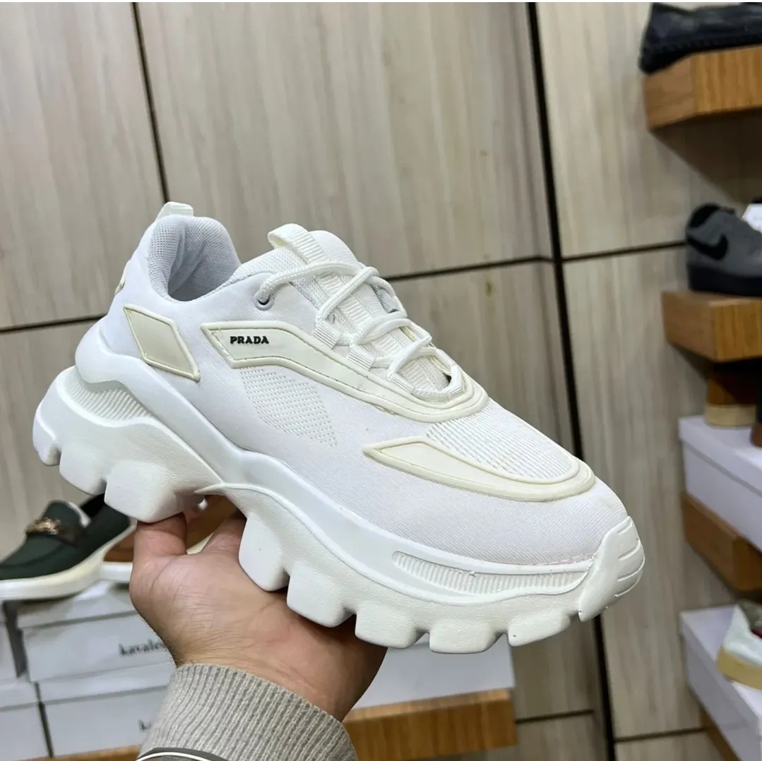 کتونی پرادا لژ دار مردانه حراج فقط 798 هزار رنگ طوسی