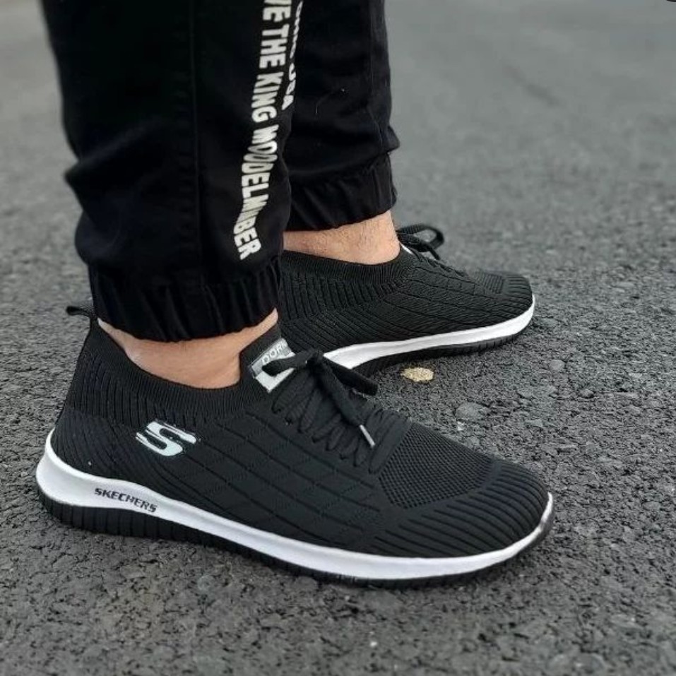 کتونی اسکیچرز مردانه رنگ طوسی حراج