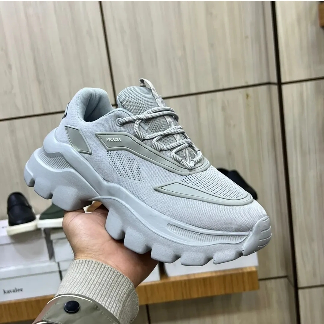 کتونی پرادا لژ دار مردانه حراج فقط 798 هزار رنگ طوسی