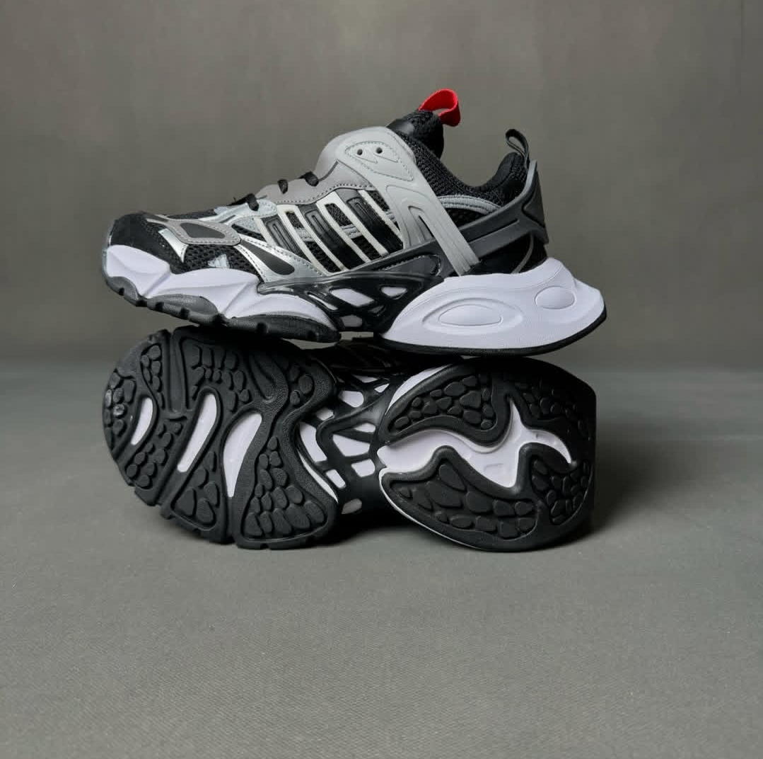 کتونی آدیداس دیلاکس رنگ سفید مشکی جدید و ترند