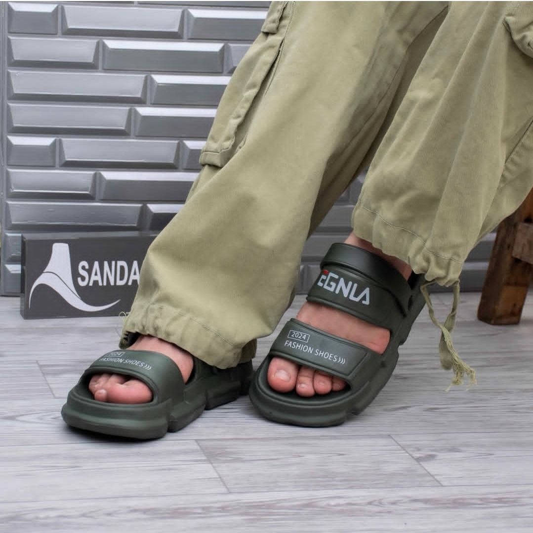 کراکس مردانه  کراکس مردانه   کراکس مردانه کراکس مردانه مدل دومنظوره پشت بندار رنگ کرم ترند E