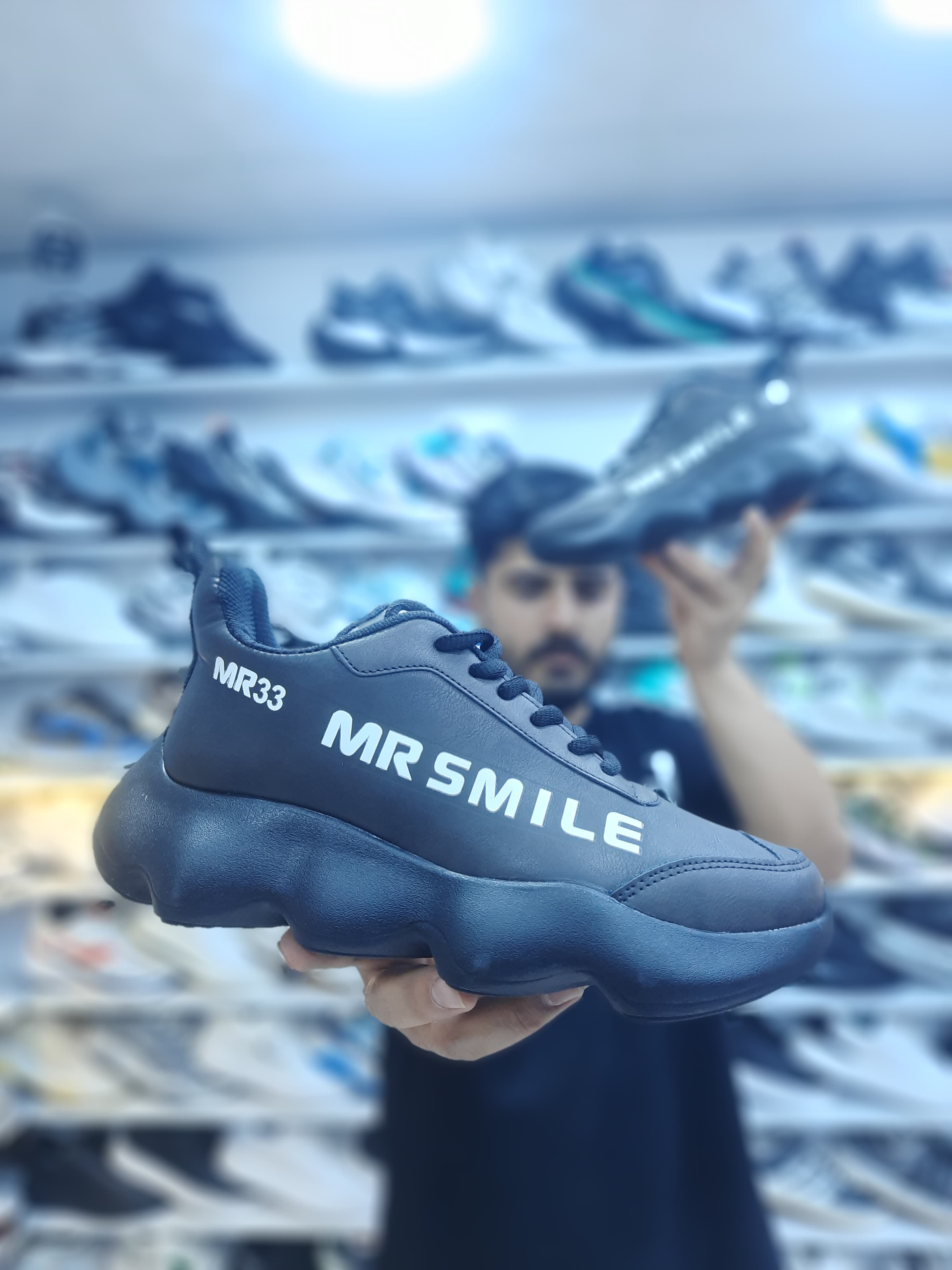 کتونی مستر 33 رنگ طوسی مشکی حراج زیر قیمت بازار 380 هزار