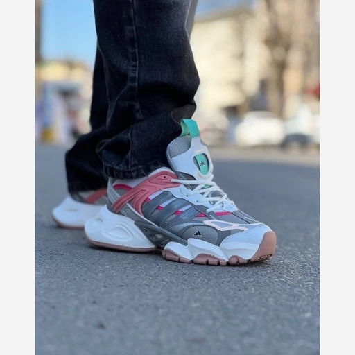 کتونی آدیداس دیلاکس رنگ سفید مشکی جدید و ترند