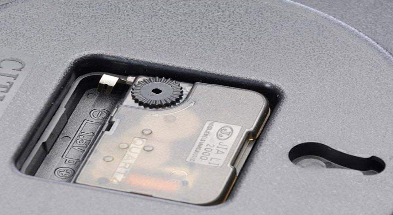 ساعت دیواری طرح پاییز