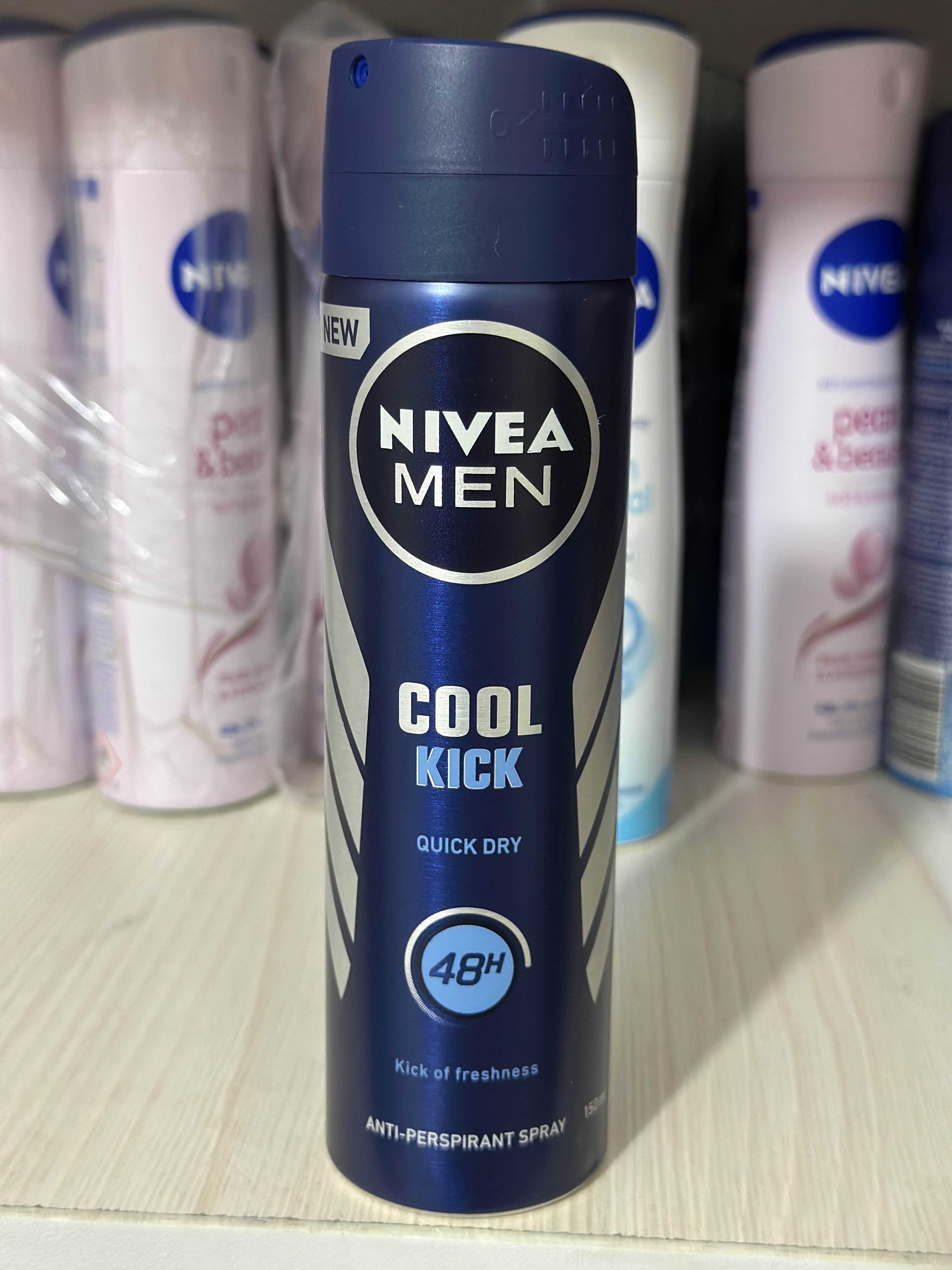 اسپری نیوا کول کیک