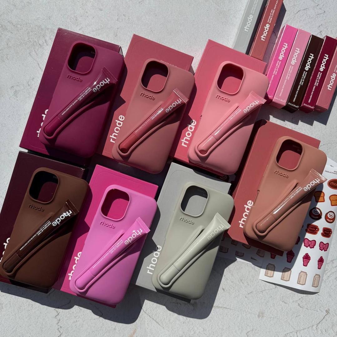 قاب/کاور برند rhode مدل جای رژلب دار همراه لیپ گلس و پک مناسب گوشی آیفون 16