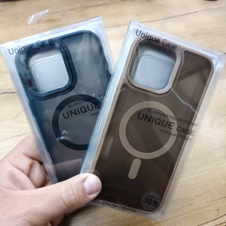 قاب/کاور مگ سیف دار برند یونیک مدل مات مناسب گوشی آیفون 16PRO