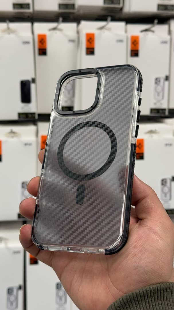 قاب/کاور مگ سیف دار برند  Q-Series  مدل متال کربن مناسب گوشی آیفون 16pro max