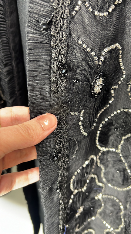 مانتو مدل لومانا مشکی و نقره‌ای برای مهمانی، طراحی شیک و خاص