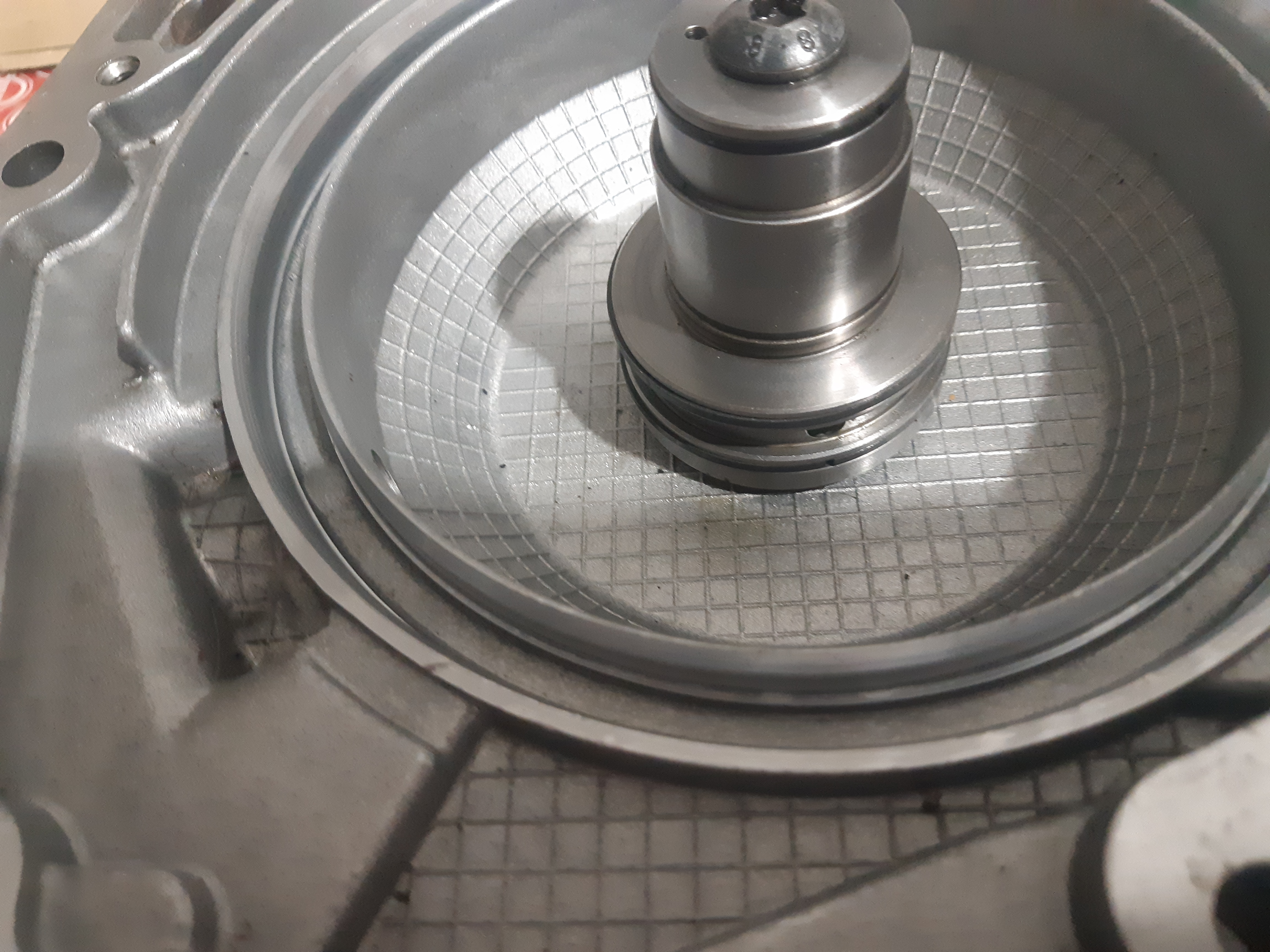 مجموعه درب پشت گیربکس اتوماتیک AL4 بهمراه پیستون و رینگهای کربن فرانسه