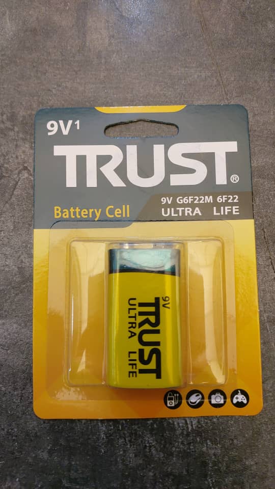 کتابی معمولی تراست