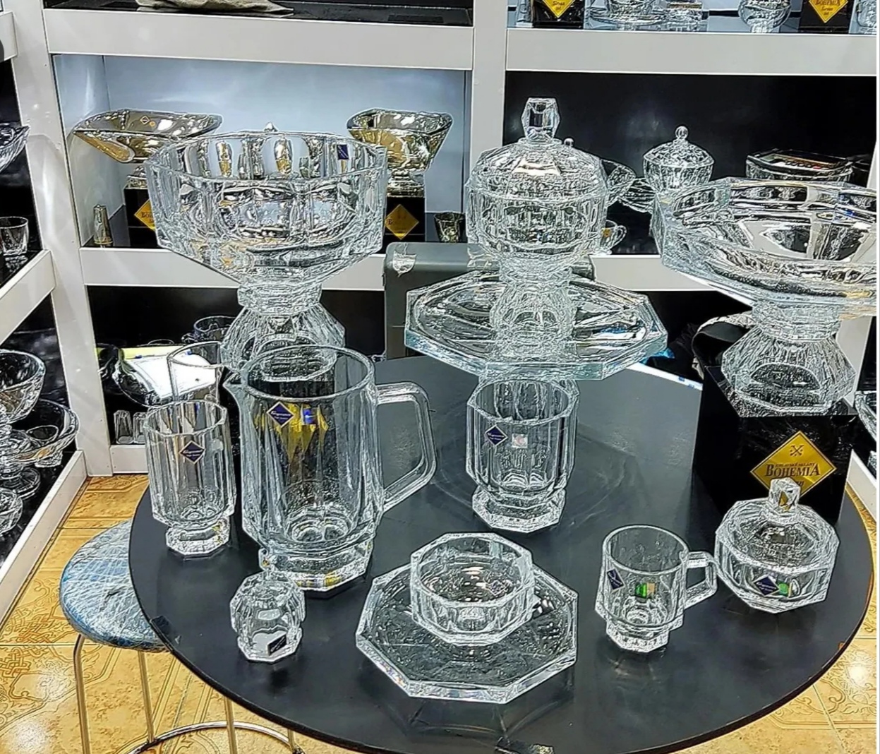 سرویس پذیرایی کریستال آیکونیک