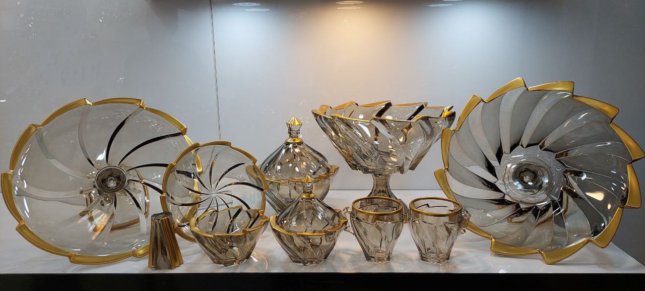 سرویس الینور شامپاینی لب طلایی اکلیل