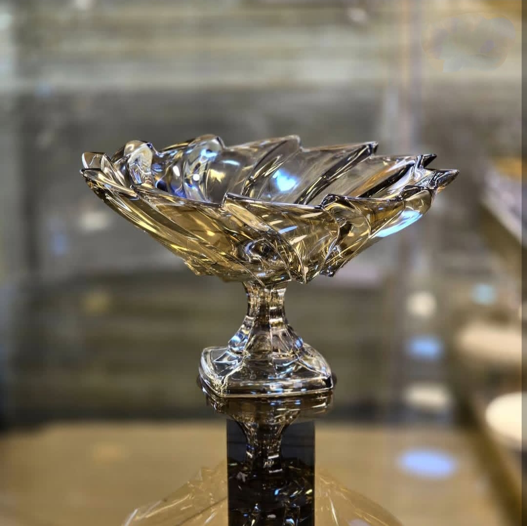 سرویس الینور لب طلایی و شامپاینی