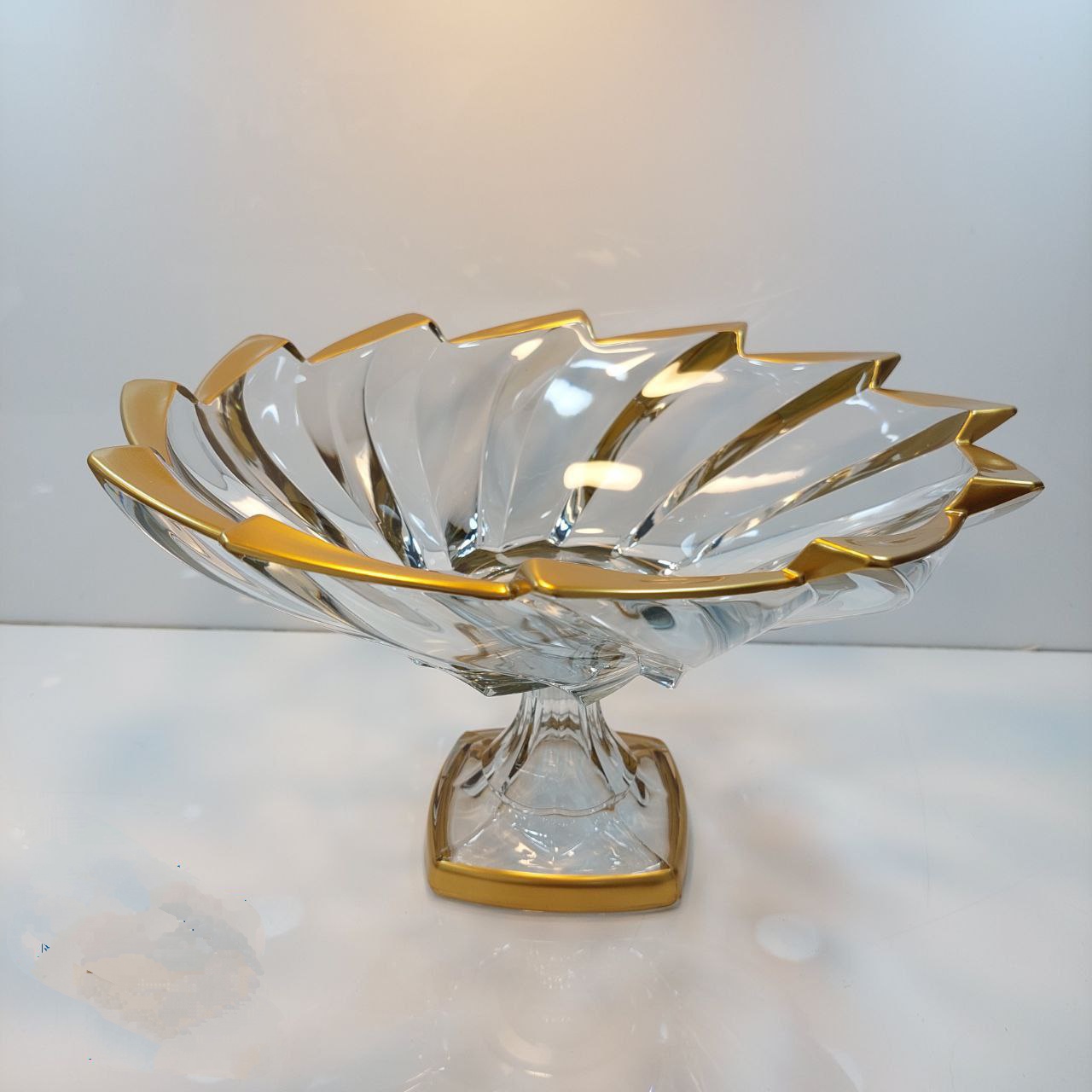 سرویس الینور لب طلایی و شامپاینی