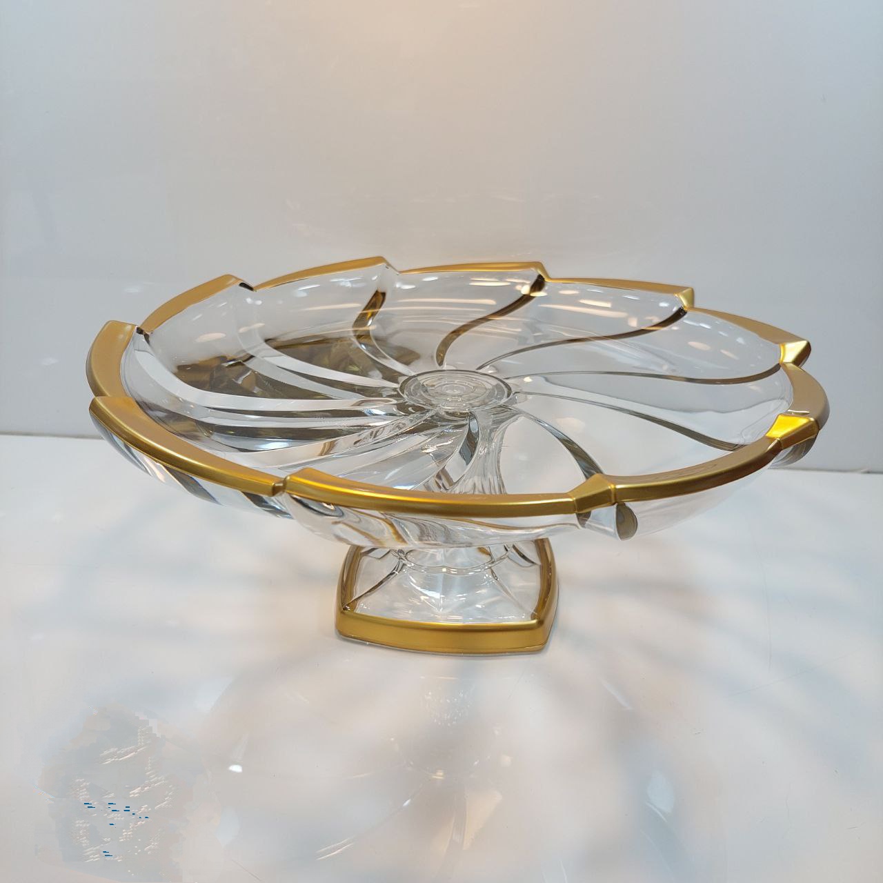 سرویس الینور لب طلایی و شامپاینی