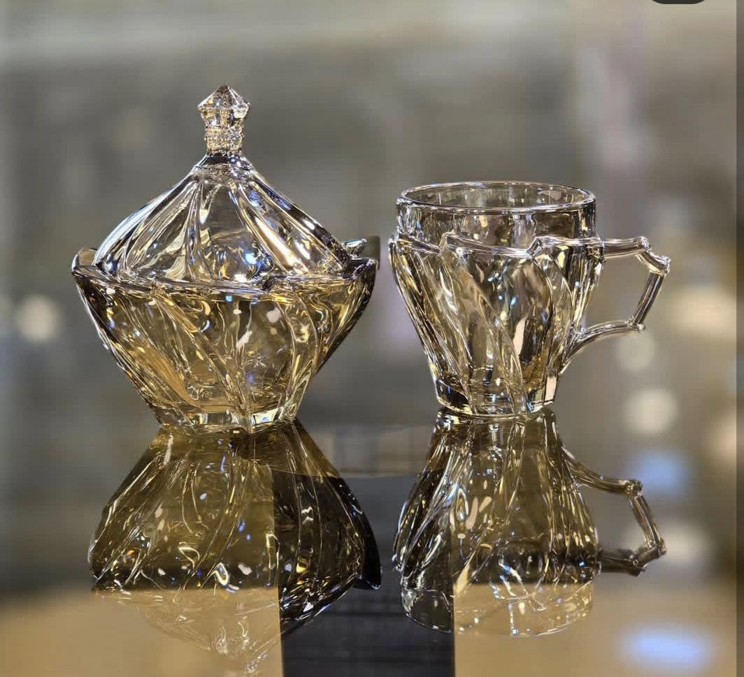 سرویس الینور لب طلایی و شامپاینی