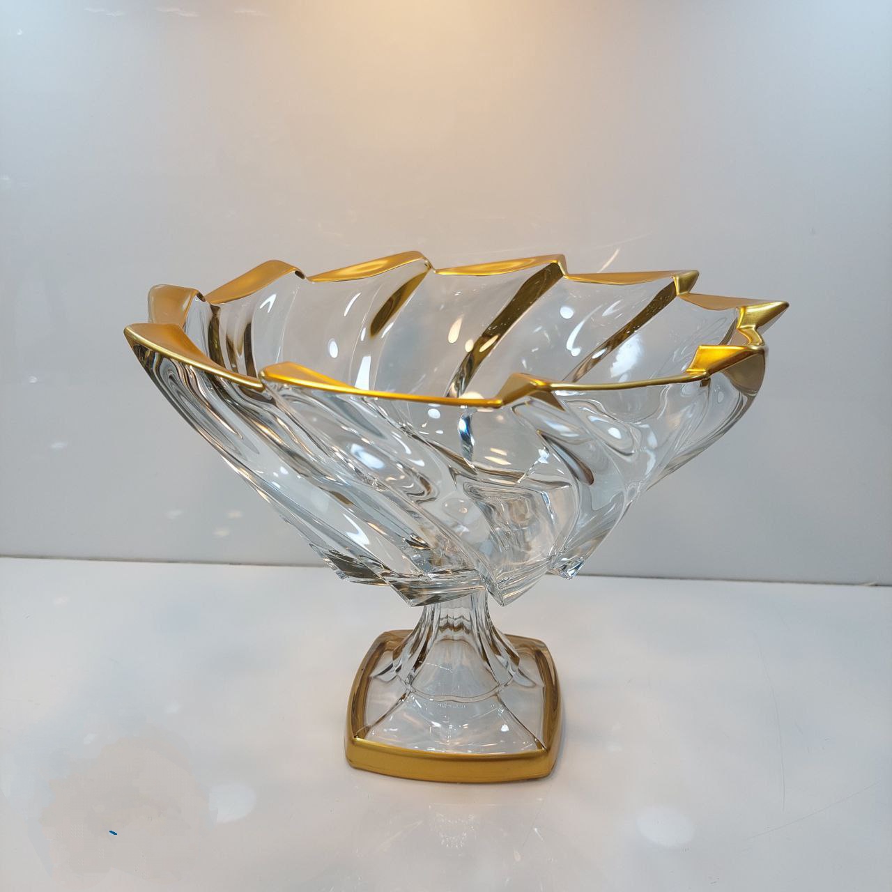 سرویس الینور لب طلایی و شامپاینی