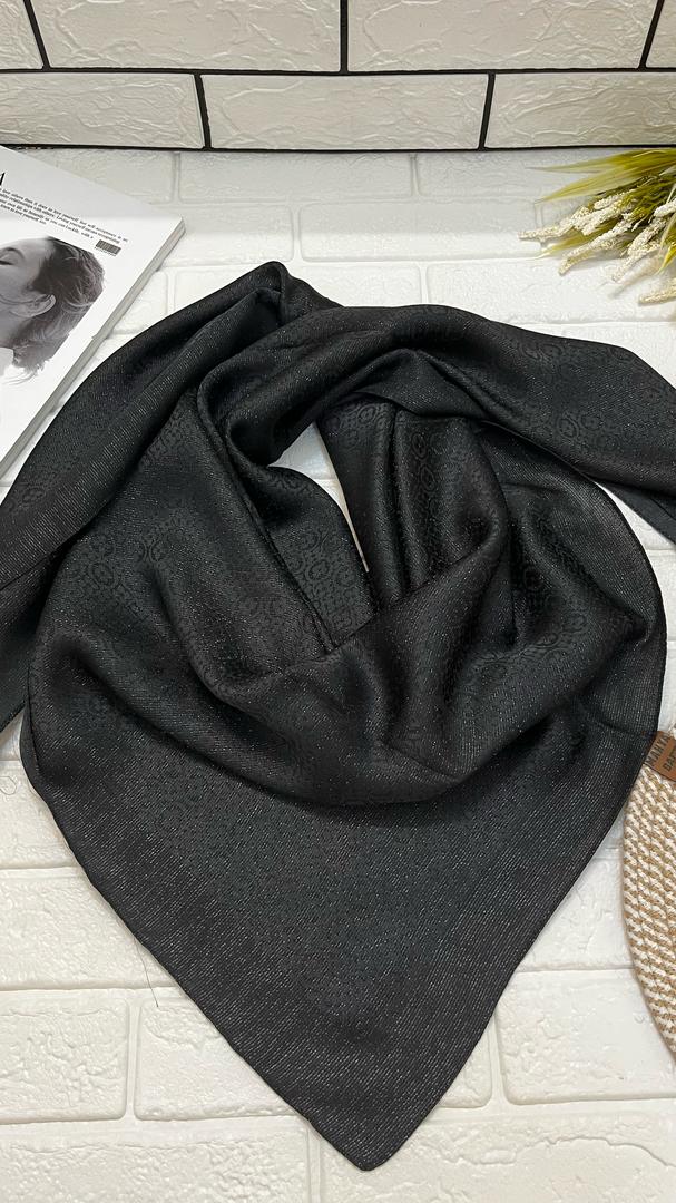 روسری مشکی