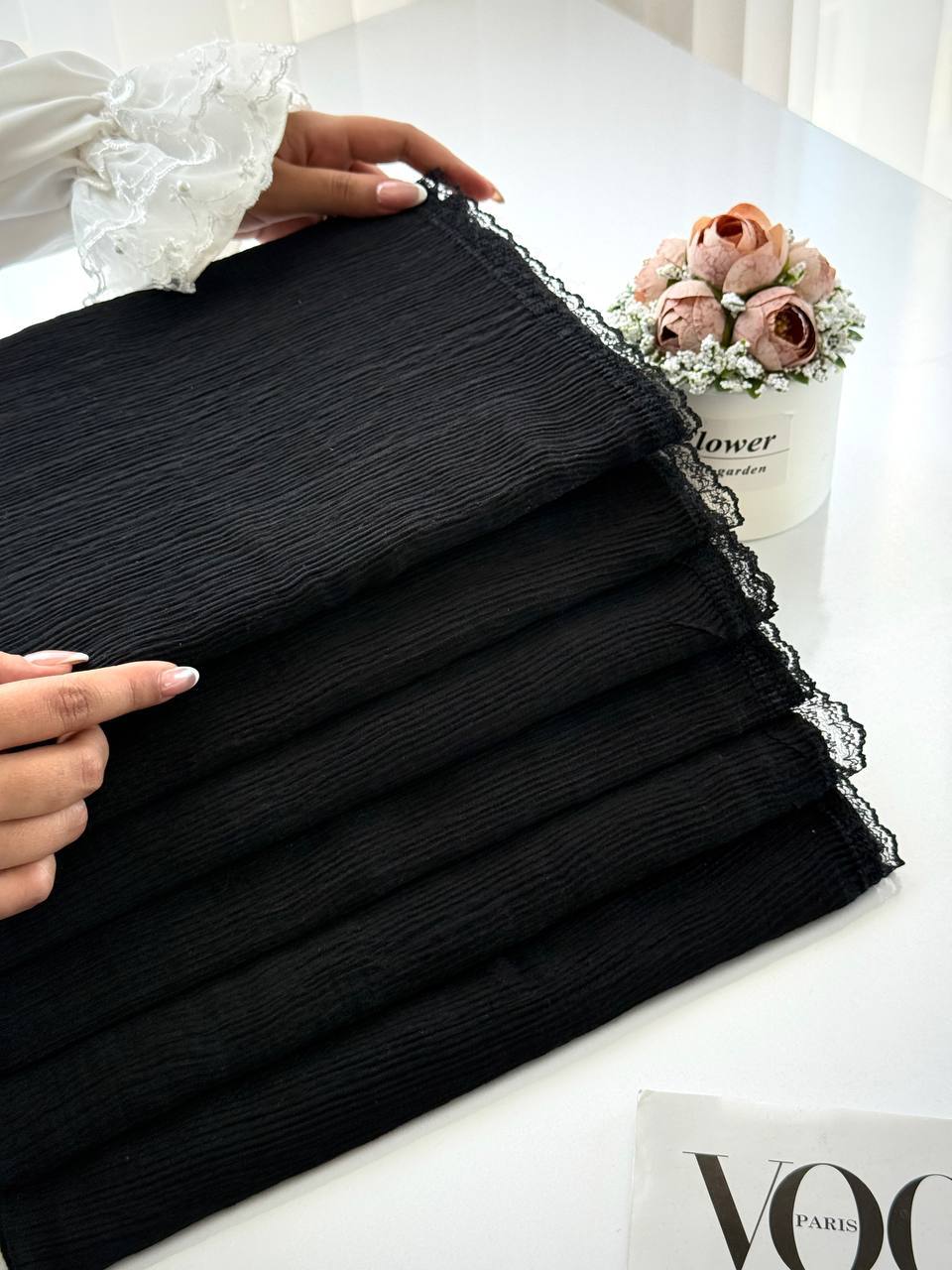 شال مشکی دور گیپور