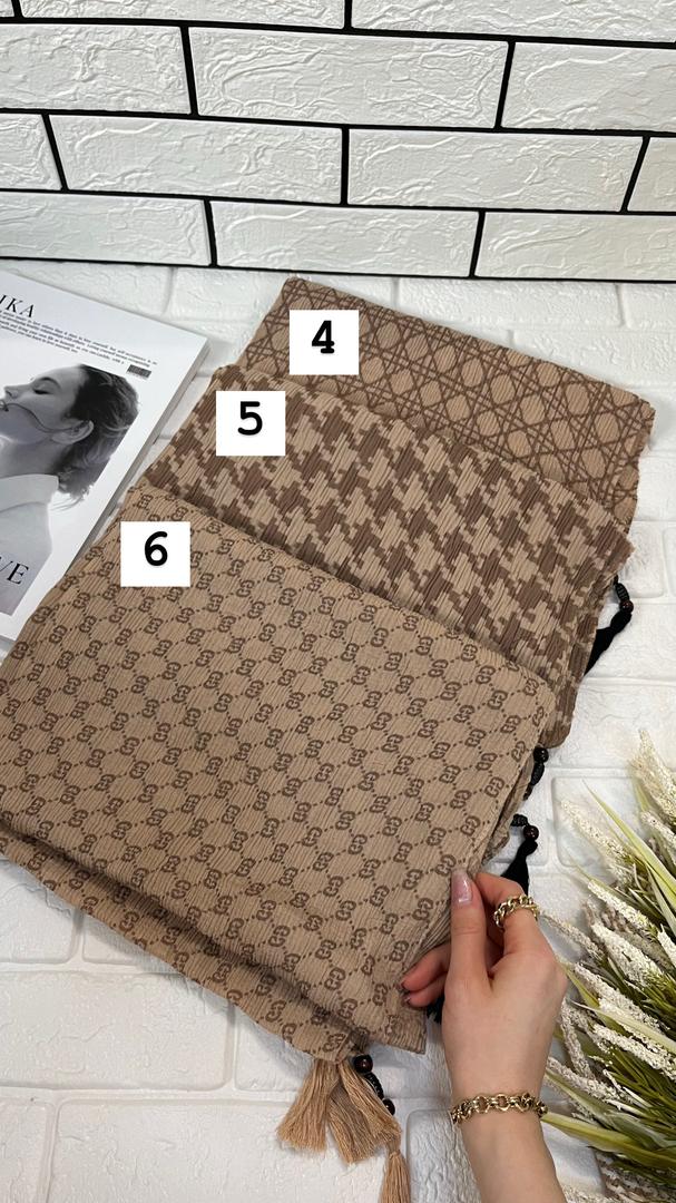 شال پلیسه طرح دار