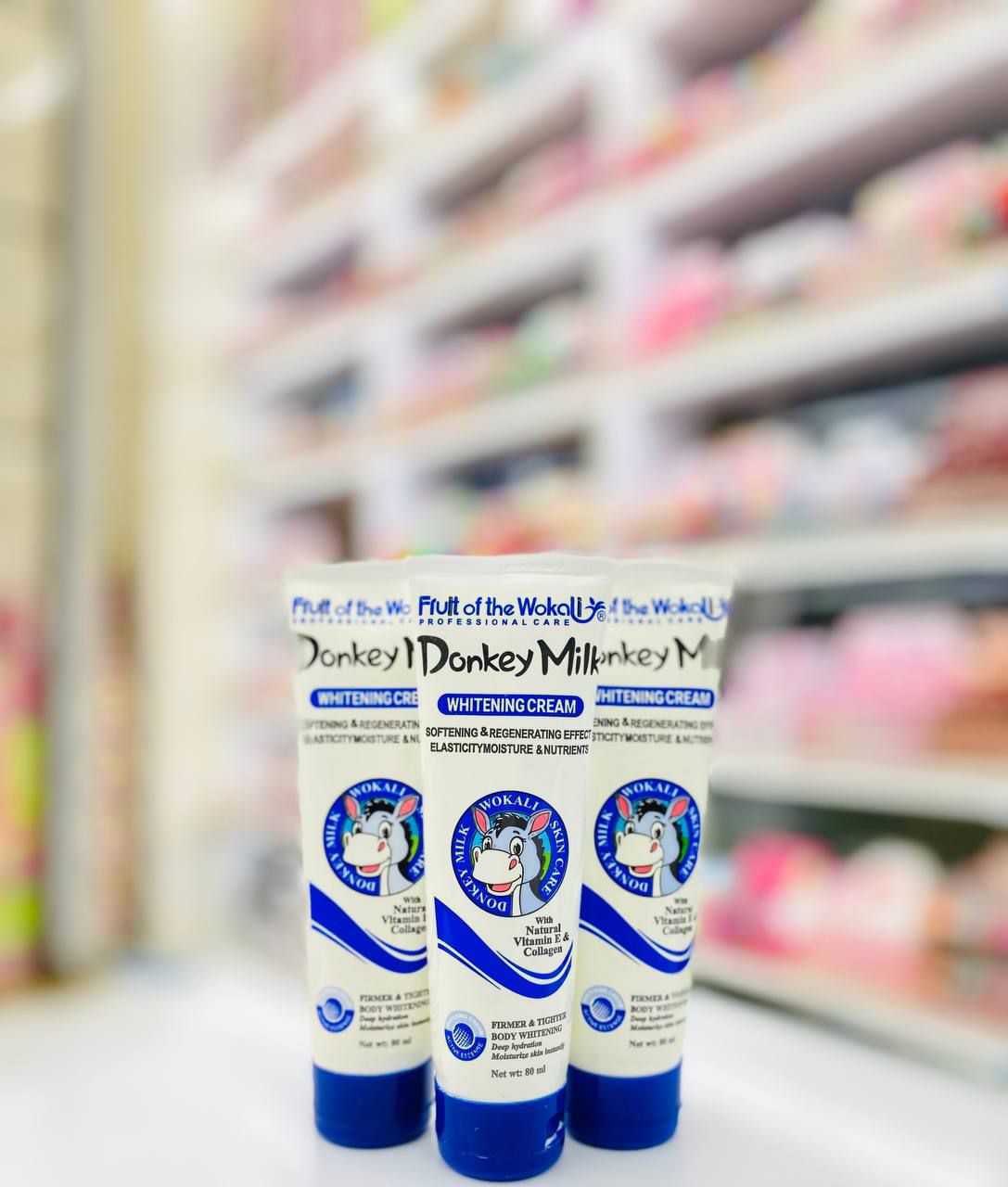 کرم تیوپی سفید کننده و آبرسان شیر الاغ