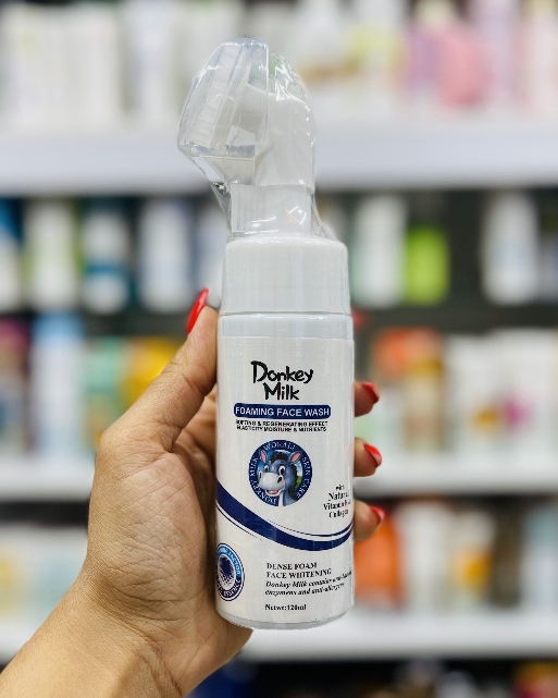 فوم شستشو براش دار شیر الاغ