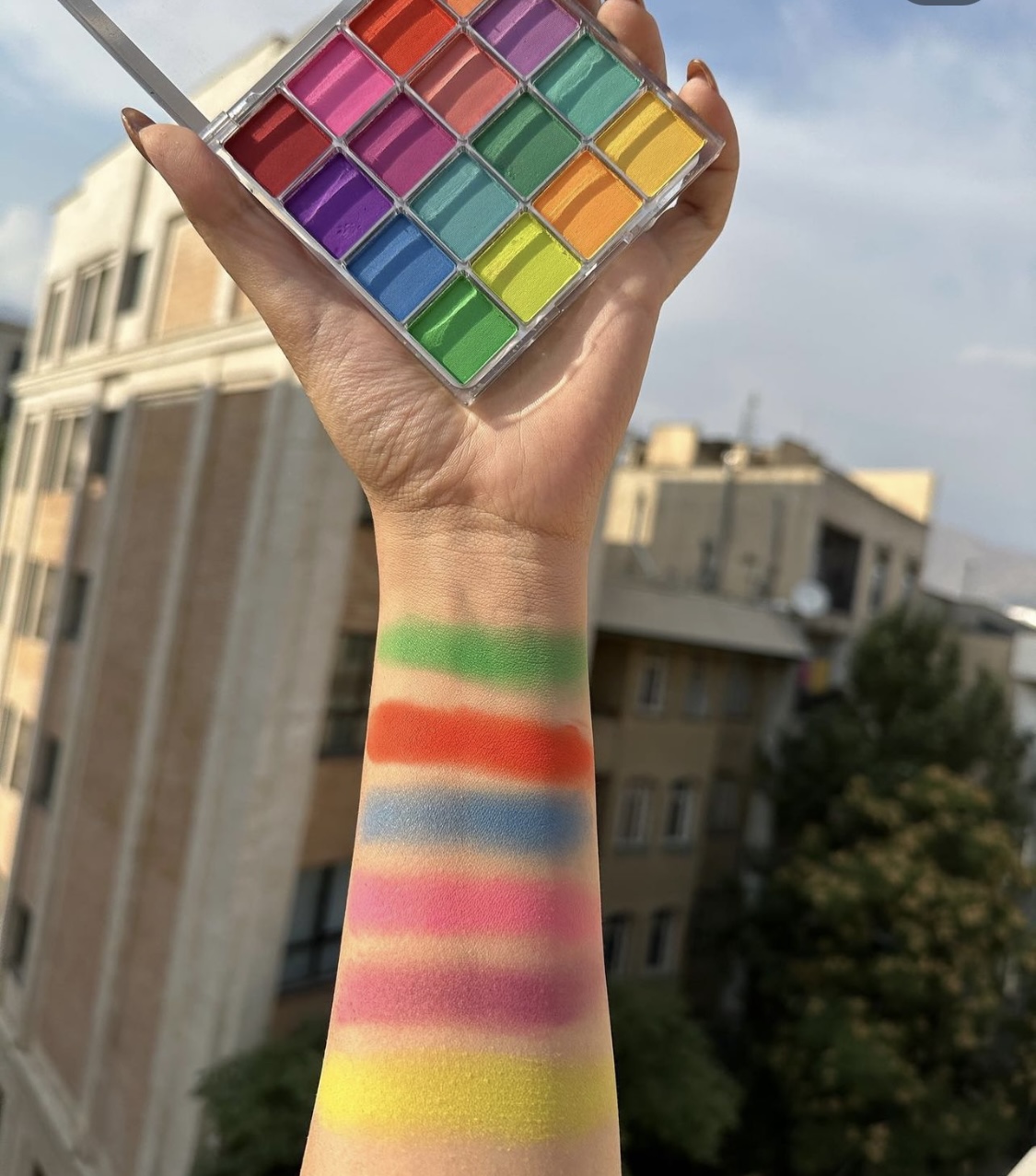 پالت سایه آبرنگی میس لارا