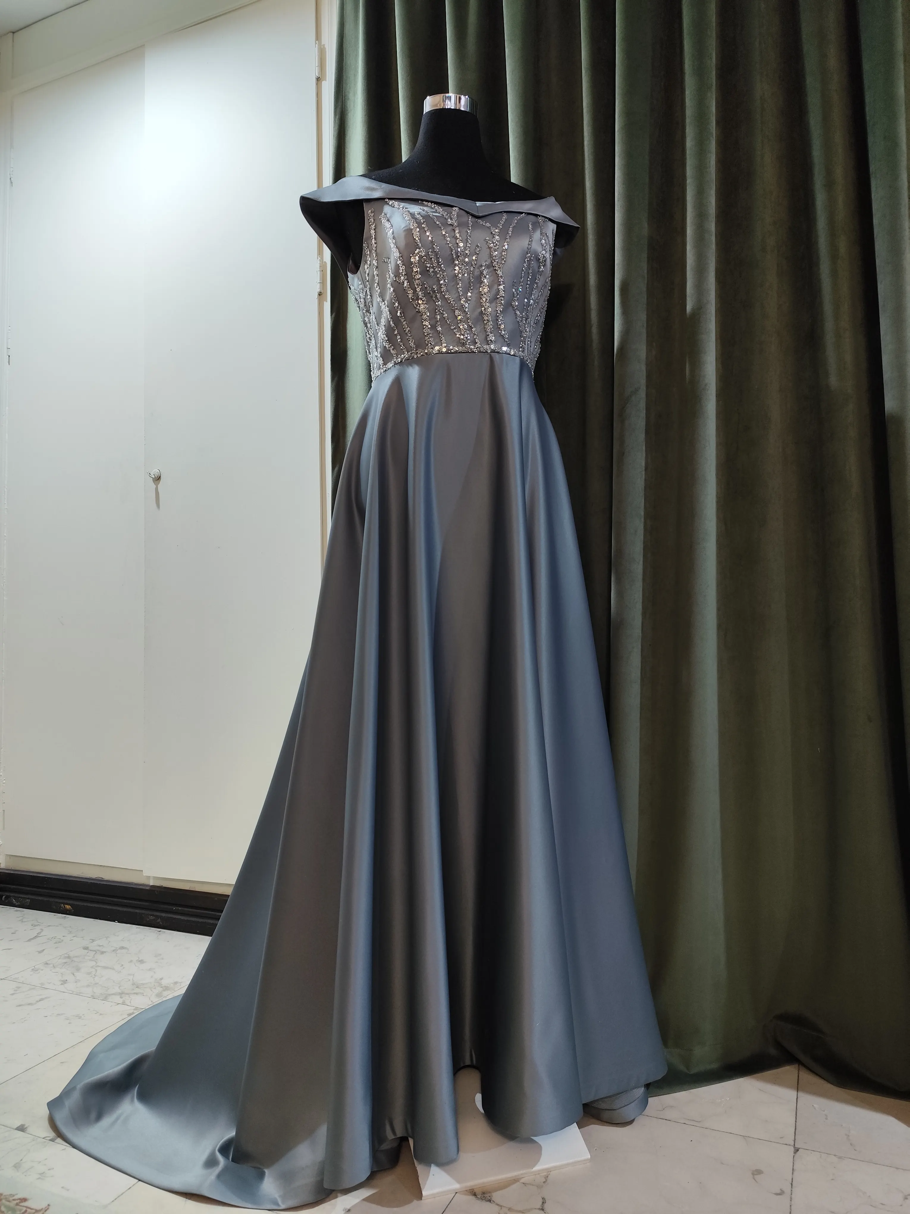 لباس مجلسی یقه آف شولدر