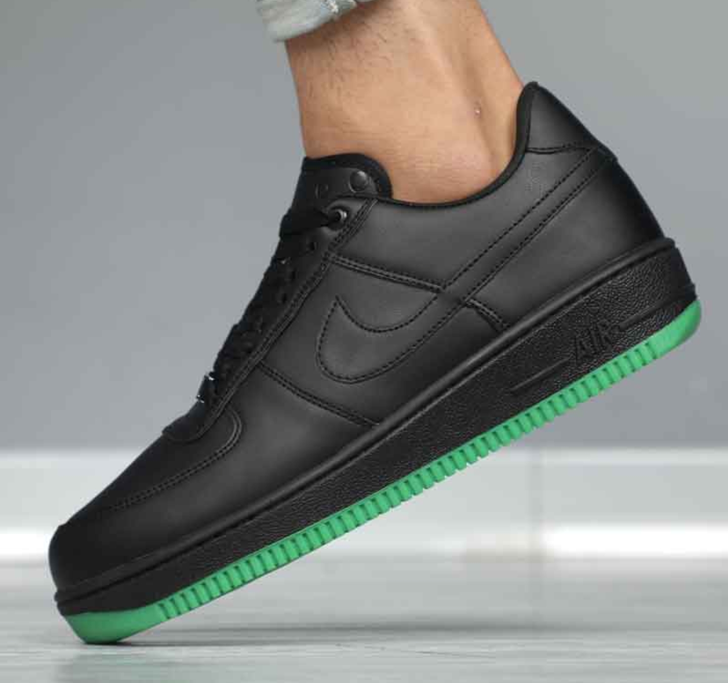 کتونی مردانه NIKE BLACK زیره سبز