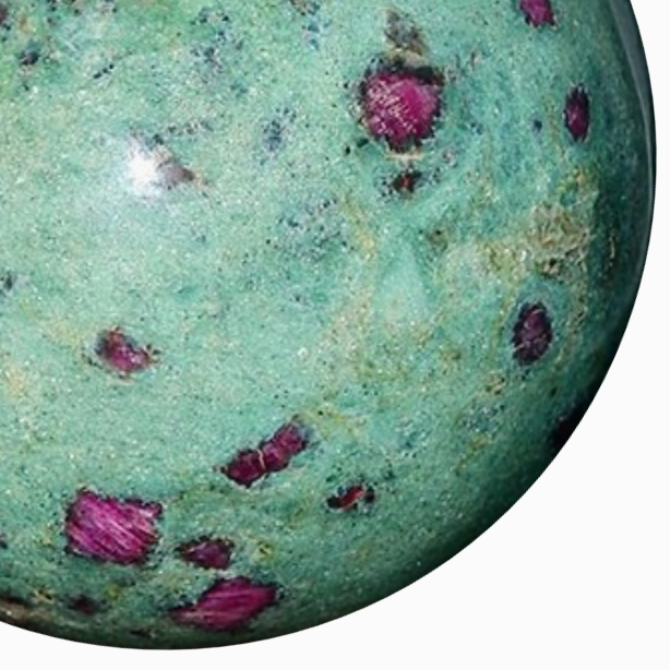 فروش و قیمت گوی سنگی نایاب زئوسیت روبی با خواص درمانی